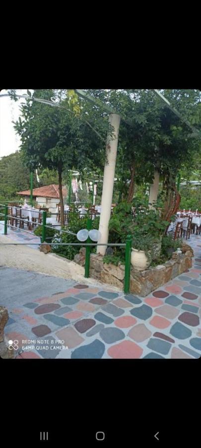 Manoleas Rooms To Let Leonidio Exterior photo